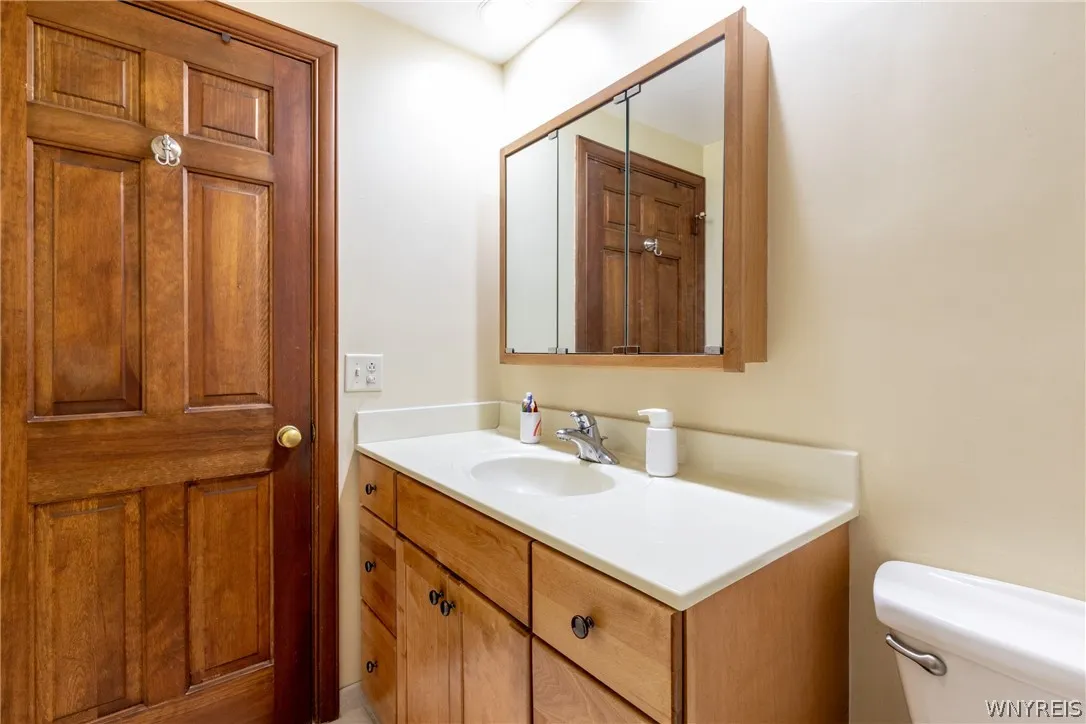 27 Timberlake Drive, Orchard Park, New York 14127, Orchard Park, New York 14127, 4 Bedrooms Bedrooms, 10 Rooms Rooms,3 BathroomsBathrooms,Residential,Closed,27 Timberlake Drive, Orchard Park, New York 14127,0,B1549143