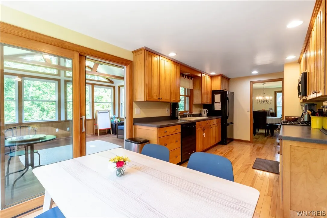 27 Timberlake Drive, Orchard Park, New York 14127, Orchard Park, New York 14127, 4 Bedrooms Bedrooms, 10 Rooms Rooms,3 BathroomsBathrooms,Residential,Closed,27 Timberlake Drive, Orchard Park, New York 14127,0,B1549143