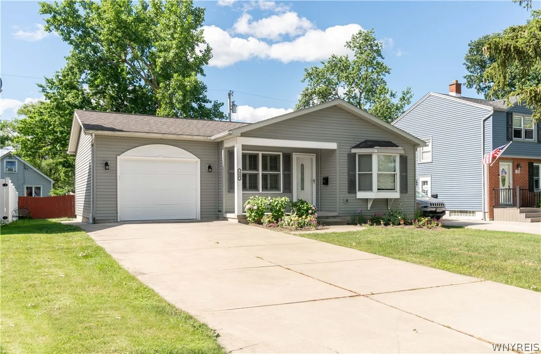 329 Woodland Drive, Tonawanda-town, New York 14223, Tonawanda, New York 14223, 2 Bedrooms Bedrooms, 5 Rooms Rooms,1 BathroomBathrooms,Residential,Closed,329 Woodland Drive, Tonawanda-town, New York 14223,0,B1549636