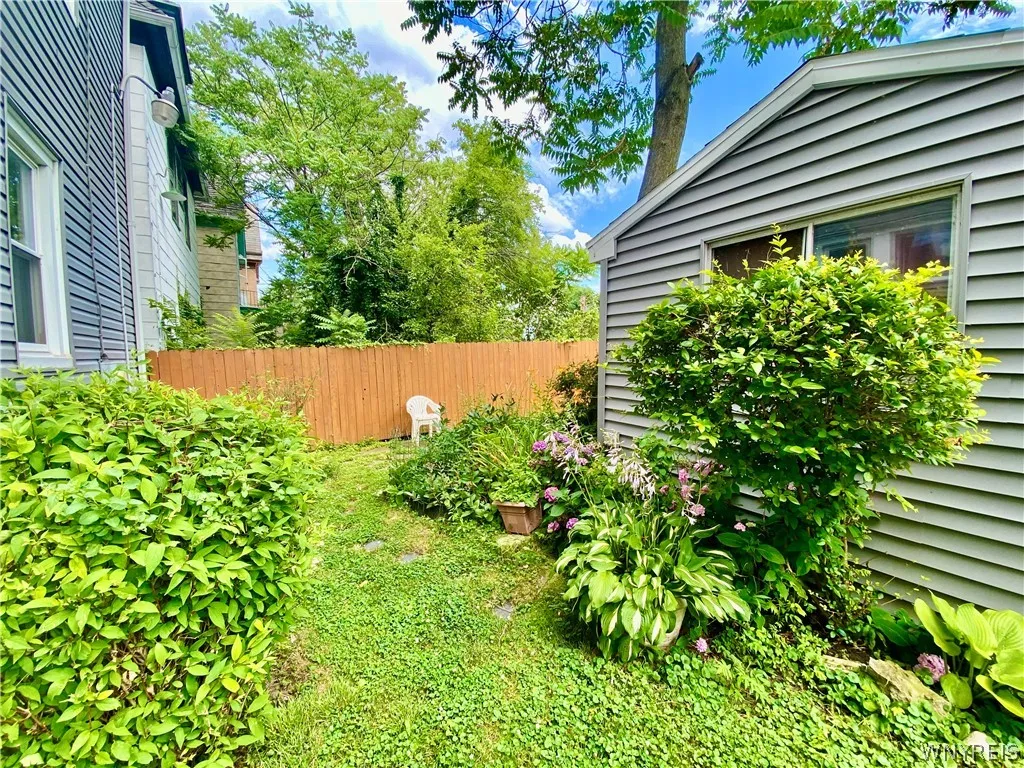 169 Bird Ave, Buffalo, New York 14213, Buffalo, New York 14213, 4 Bedrooms Bedrooms, 8 Rooms Rooms,1 BathroomBathrooms,Residential,Closed,169 Bird Ave, Buffalo, New York 14213,0,B1550242