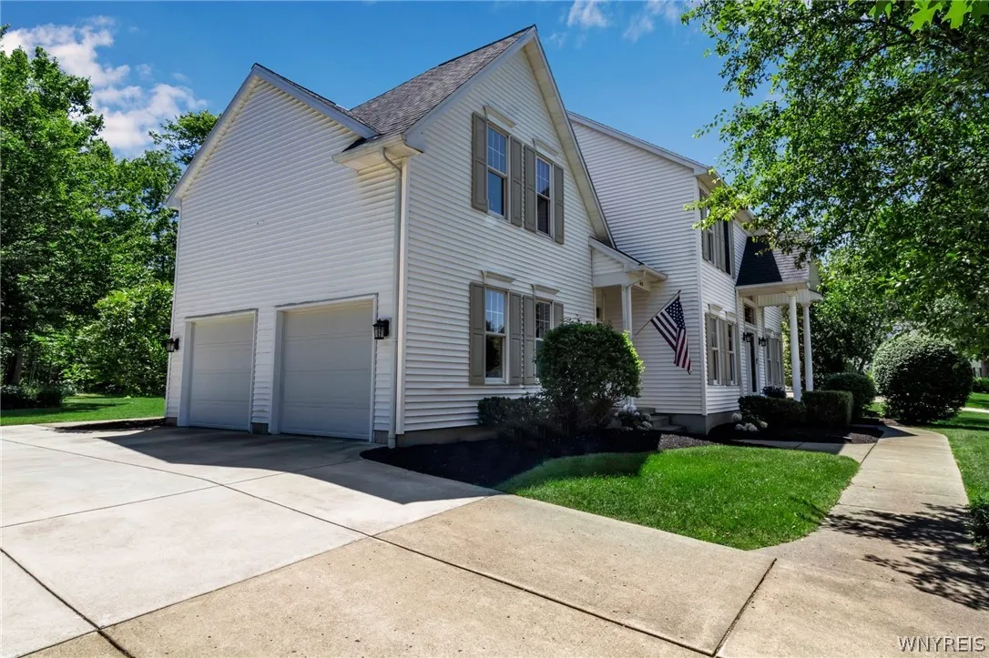 4631 Winding Woods Lane, Hamburg, New York 14075, Hamburg, New York 14075, 4 Bedrooms Bedrooms, 9 Rooms Rooms,2 BathroomsBathrooms,Residential,Closed,4631 Winding Woods Lane, Hamburg, New York 14075,0,B1550243