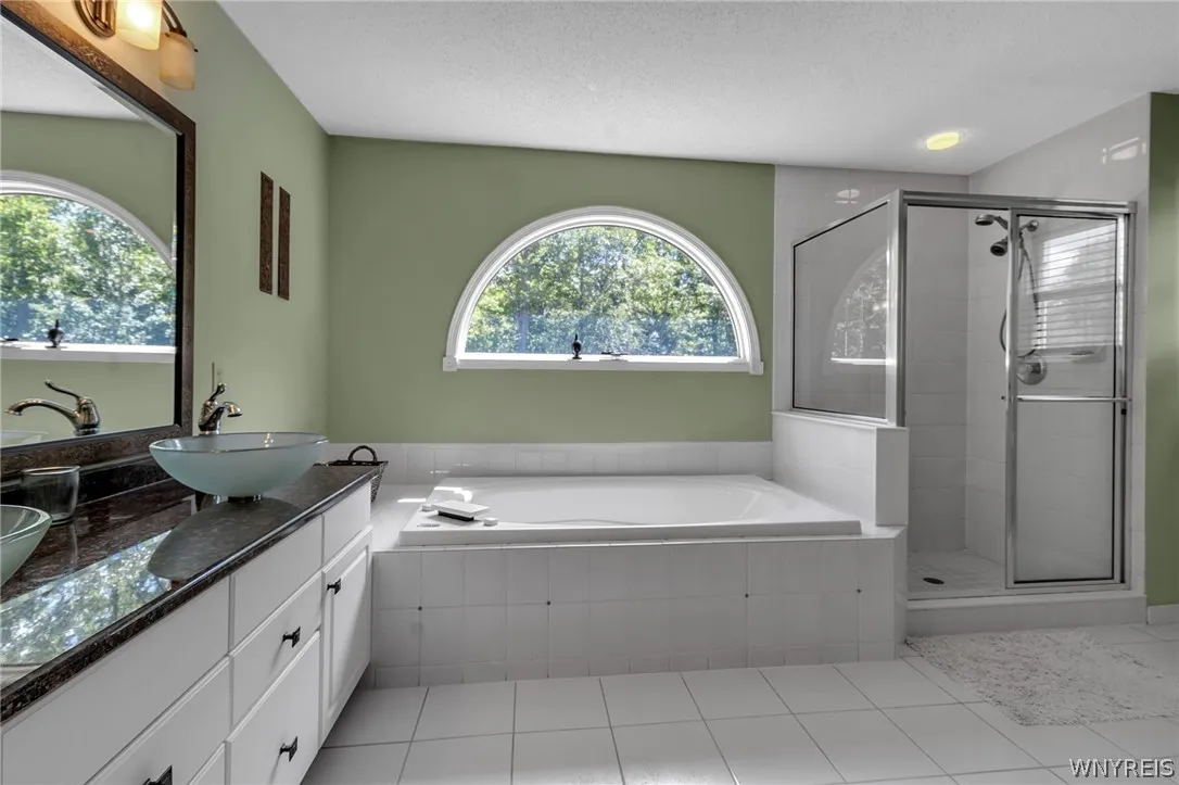 4631 Winding Woods Lane, Hamburg, New York 14075, Hamburg, New York 14075, 4 Bedrooms Bedrooms, 9 Rooms Rooms,2 BathroomsBathrooms,Residential,Closed,4631 Winding Woods Lane, Hamburg, New York 14075,0,B1550243