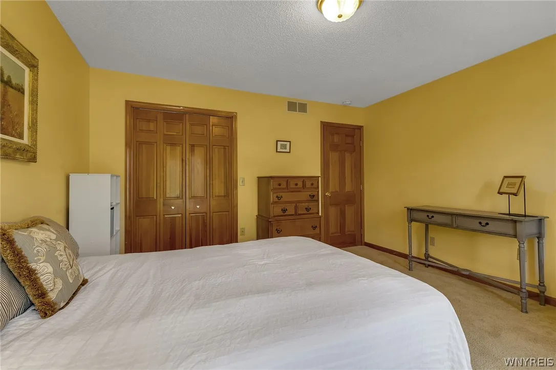 4631 Winding Woods Lane, Hamburg, New York 14075, Hamburg, New York 14075, 4 Bedrooms Bedrooms, 9 Rooms Rooms,2 BathroomsBathrooms,Residential,Closed,4631 Winding Woods Lane, Hamburg, New York 14075,0,B1550243