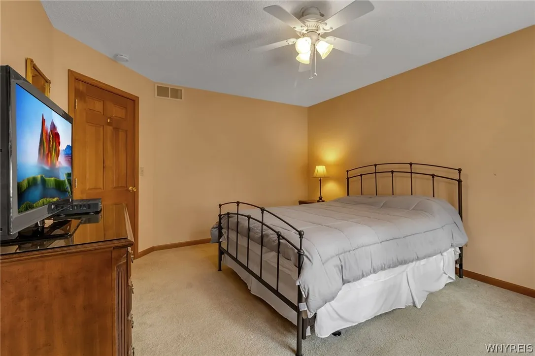 4631 Winding Woods Lane, Hamburg, New York 14075, Hamburg, New York 14075, 4 Bedrooms Bedrooms, 9 Rooms Rooms,2 BathroomsBathrooms,Residential,Closed,4631 Winding Woods Lane, Hamburg, New York 14075,0,B1550243