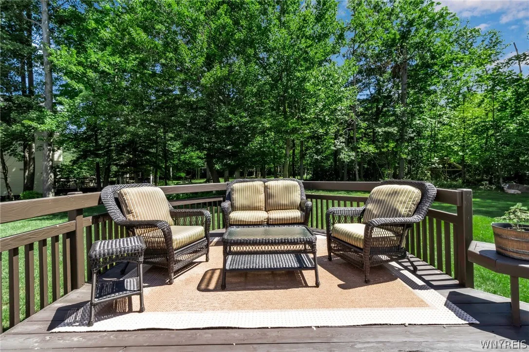 4631 Winding Woods Lane, Hamburg, New York 14075, Hamburg, New York 14075, 4 Bedrooms Bedrooms, 9 Rooms Rooms,2 BathroomsBathrooms,Residential,Closed,4631 Winding Woods Lane, Hamburg, New York 14075,0,B1550243