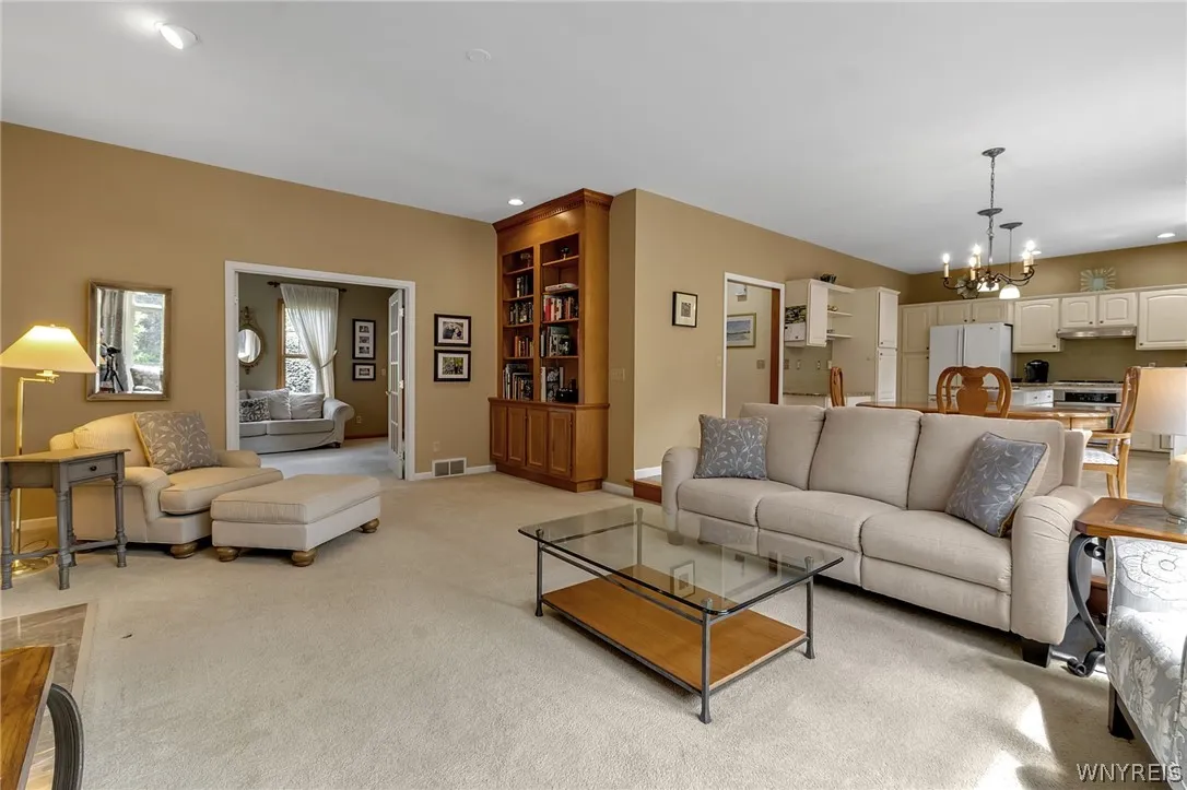 4631 Winding Woods Lane, Hamburg, New York 14075, Hamburg, New York 14075, 4 Bedrooms Bedrooms, 9 Rooms Rooms,2 BathroomsBathrooms,Residential,Closed,4631 Winding Woods Lane, Hamburg, New York 14075,0,B1550243
