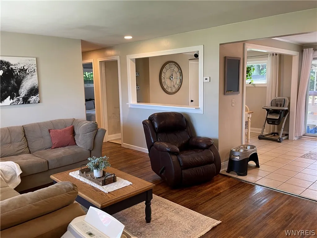 4977 Mount Vernon Boulevard, Hamburg, New York 140, Hamburg, New York 14075, 2 Bedrooms Bedrooms, 5 Rooms Rooms,1 BathroomBathrooms,Residential,Closed,4977 Mount Vernon Boulevard, Hamburg, New York 140,0,B1550375