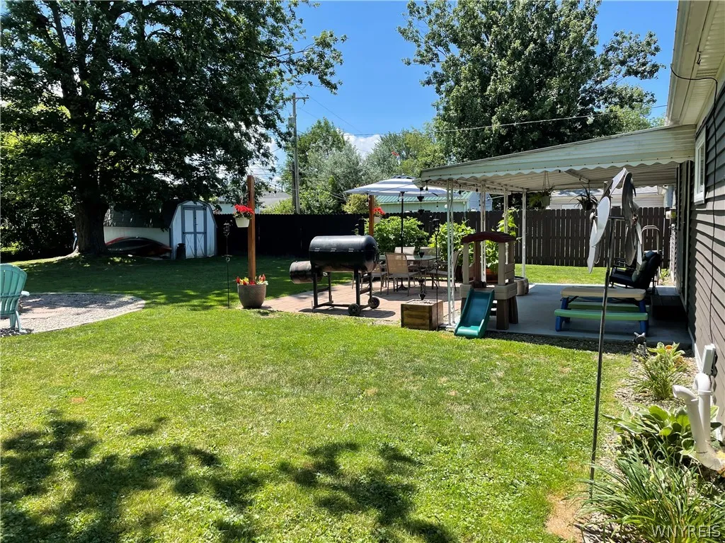 4977 Mount Vernon Boulevard, Hamburg, New York 140, Hamburg, New York 14075, 2 Bedrooms Bedrooms, 5 Rooms Rooms,1 BathroomBathrooms,Residential,Closed,4977 Mount Vernon Boulevard, Hamburg, New York 140,0,B1550375