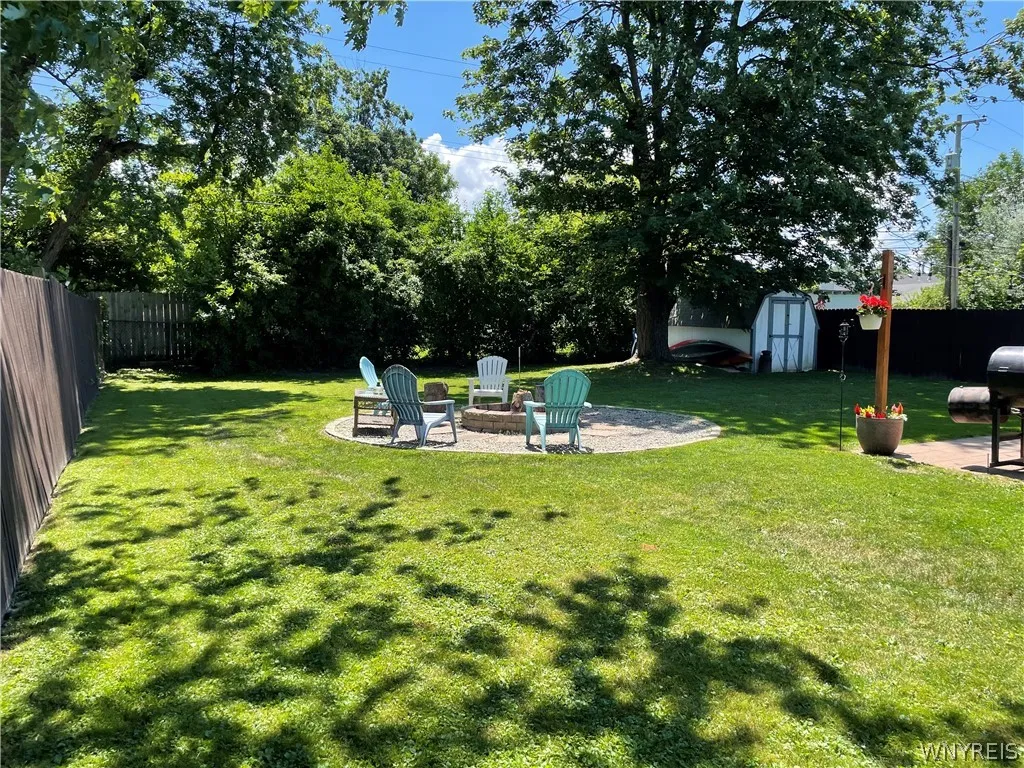 4977 Mount Vernon Boulevard, Hamburg, New York 140, Hamburg, New York 14075, 2 Bedrooms Bedrooms, 5 Rooms Rooms,1 BathroomBathrooms,Residential,Closed,4977 Mount Vernon Boulevard, Hamburg, New York 140,0,B1550375
