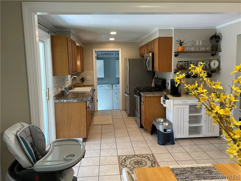 4977 Mount Vernon Boulevard, Hamburg, New York 140, Hamburg, New York 14075, 2 Bedrooms Bedrooms, 5 Rooms Rooms,1 BathroomBathrooms,Residential,Closed,4977 Mount Vernon Boulevard, Hamburg, New York 140,0,B1550375