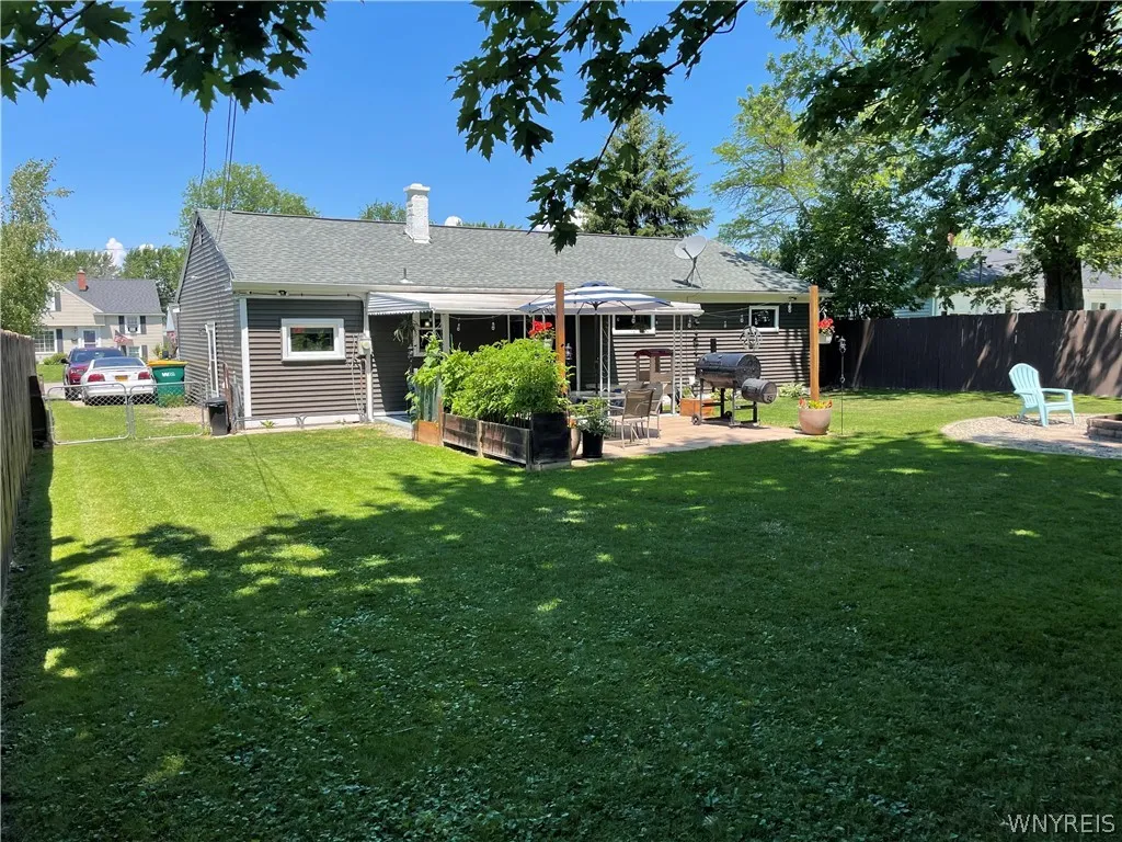 4977 Mount Vernon Boulevard, Hamburg, New York 140, Hamburg, New York 14075, 2 Bedrooms Bedrooms, 5 Rooms Rooms,1 BathroomBathrooms,Residential,Closed,4977 Mount Vernon Boulevard, Hamburg, New York 140,0,B1550375