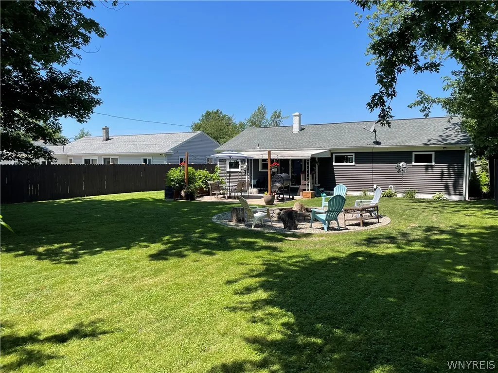 4977 Mount Vernon Boulevard, Hamburg, New York 140, Hamburg, New York 14075, 2 Bedrooms Bedrooms, 5 Rooms Rooms,1 BathroomBathrooms,Residential,Closed,4977 Mount Vernon Boulevard, Hamburg, New York 140,0,B1550375