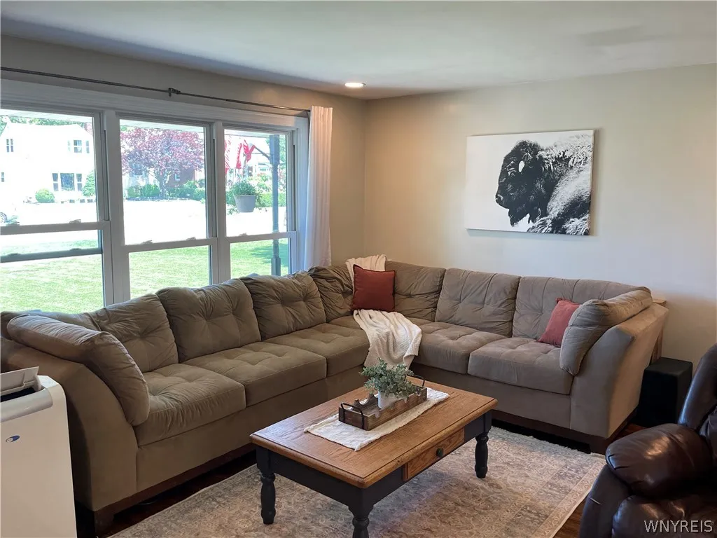 4977 Mount Vernon Boulevard, Hamburg, New York 140, Hamburg, New York 14075, 2 Bedrooms Bedrooms, 5 Rooms Rooms,1 BathroomBathrooms,Residential,Closed,4977 Mount Vernon Boulevard, Hamburg, New York 140,0,B1550375