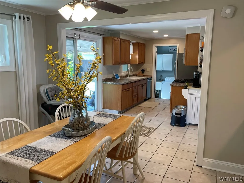 4977 Mount Vernon Boulevard, Hamburg, New York 140, Hamburg, New York 14075, 2 Bedrooms Bedrooms, 5 Rooms Rooms,1 BathroomBathrooms,Residential,Closed,4977 Mount Vernon Boulevard, Hamburg, New York 140,0,B1550375