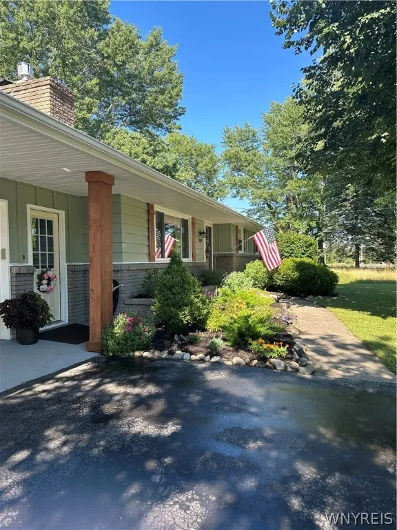 9430 Roll Road, Clarence, New York 14032, Clarence, New York 14032, 3 Bedrooms Bedrooms, 8 Rooms Rooms,1 BathroomBathrooms,Residential,Closed,9430 Roll Road, Clarence, New York 14032,0,B1550302