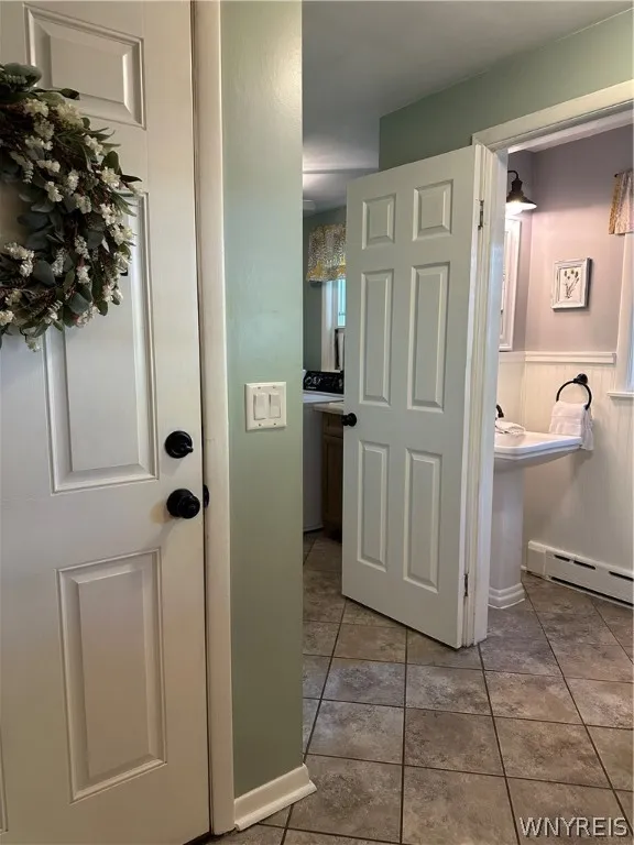 9430 Roll Road, Clarence, New York 14032, Clarence, New York 14032, 3 Bedrooms Bedrooms, 8 Rooms Rooms,1 BathroomBathrooms,Residential,Closed,9430 Roll Road, Clarence, New York 14032,0,B1550302