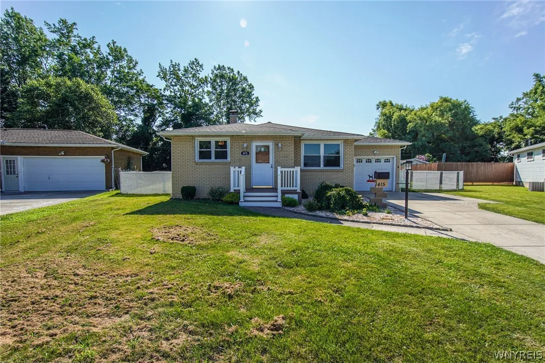 415 Casimer Street, West Seneca, New York 14206, West Seneca, New York 14206, 2 Bedrooms Bedrooms, 5 Rooms Rooms,1 BathroomBathrooms,Residential,Closed,415 Casimer Street, West Seneca, New York 14206,0,B1549964