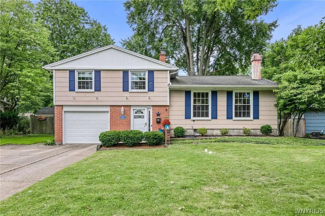 146 Sweet Briar Road, Tonawanda-town, New York 141, Tonawanda, New York 14150, 3 Bedrooms Bedrooms, 10 Rooms Rooms,1 BathroomBathrooms,Residential,Closed,146 Sweet Briar Road, Tonawanda-town, New York 141,0,B1549765