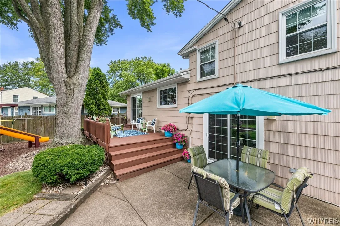 146 Sweet Briar Road, Tonawanda-town, New York 141, Tonawanda, New York 14150, 3 Bedrooms Bedrooms, 10 Rooms Rooms,1 BathroomBathrooms,Residential,Closed,146 Sweet Briar Road, Tonawanda-town, New York 141,0,B1549765