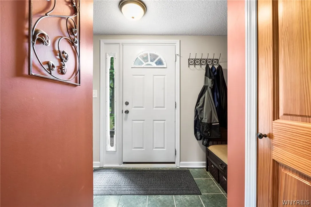 146 Sweet Briar Road, Tonawanda-town, New York 141, Tonawanda, New York 14150, 3 Bedrooms Bedrooms, 10 Rooms Rooms,1 BathroomBathrooms,Residential,Closed,146 Sweet Briar Road, Tonawanda-town, New York 141,0,B1549765