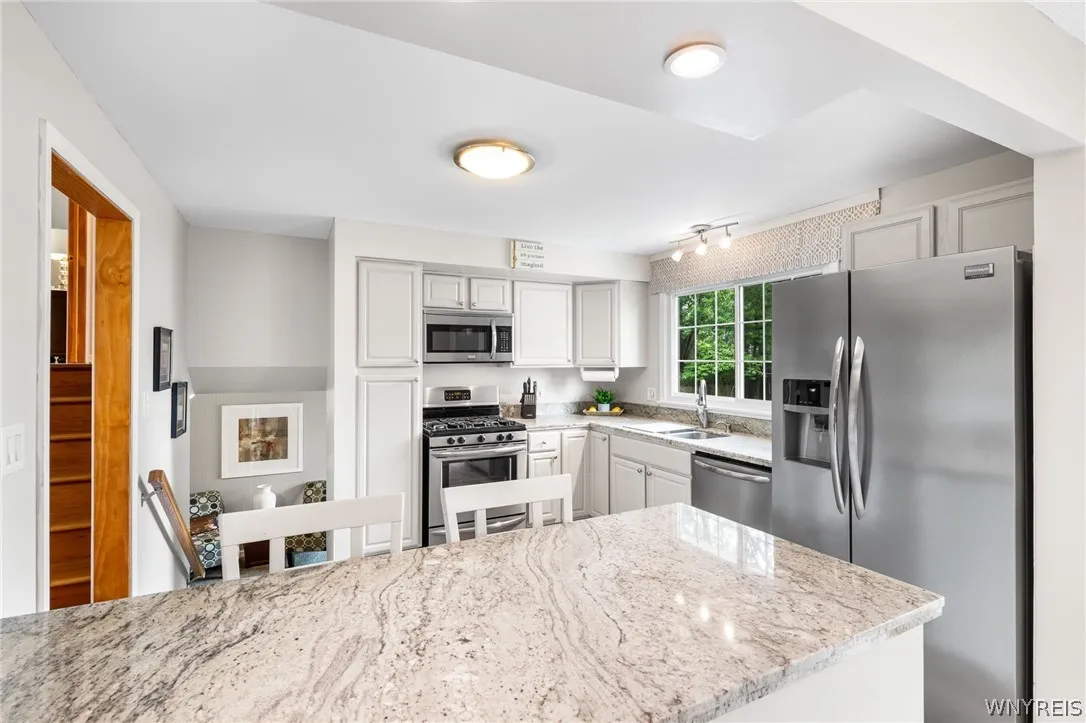 146 Sweet Briar Road, Tonawanda-town, New York 141, Tonawanda, New York 14150, 3 Bedrooms Bedrooms, 10 Rooms Rooms,1 BathroomBathrooms,Residential,Closed,146 Sweet Briar Road, Tonawanda-town, New York 141,0,B1549765