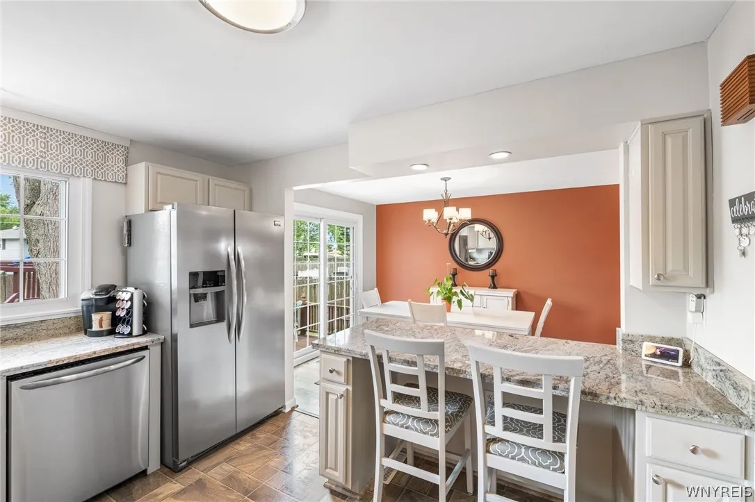 146 Sweet Briar Road, Tonawanda-town, New York 141, Tonawanda, New York 14150, 3 Bedrooms Bedrooms, 10 Rooms Rooms,1 BathroomBathrooms,Residential,Closed,146 Sweet Briar Road, Tonawanda-town, New York 141,0,B1549765