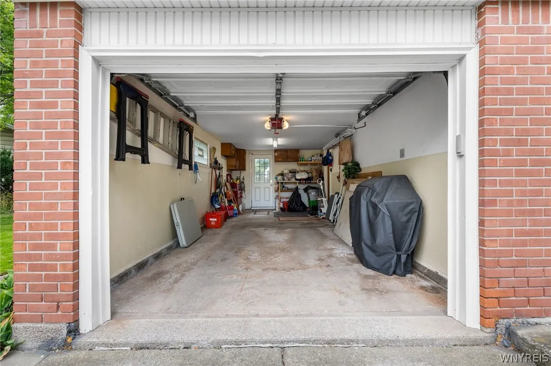 146 Sweet Briar Road, Tonawanda-town, New York 141, Tonawanda, New York 14150, 3 Bedrooms Bedrooms, 10 Rooms Rooms,1 BathroomBathrooms,Residential,Closed,146 Sweet Briar Road, Tonawanda-town, New York 141,0,B1549765