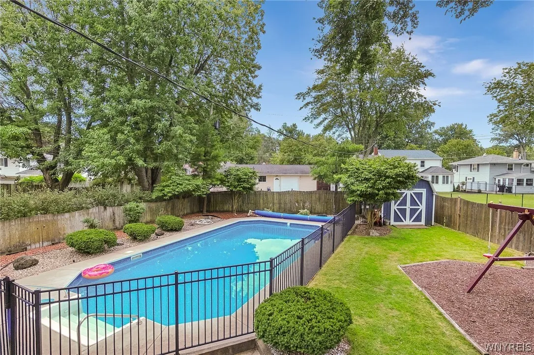 146 Sweet Briar Road, Tonawanda-town, New York 141, Tonawanda, New York 14150, 3 Bedrooms Bedrooms, 10 Rooms Rooms,1 BathroomBathrooms,Residential,Closed,146 Sweet Briar Road, Tonawanda-town, New York 141,0,B1549765