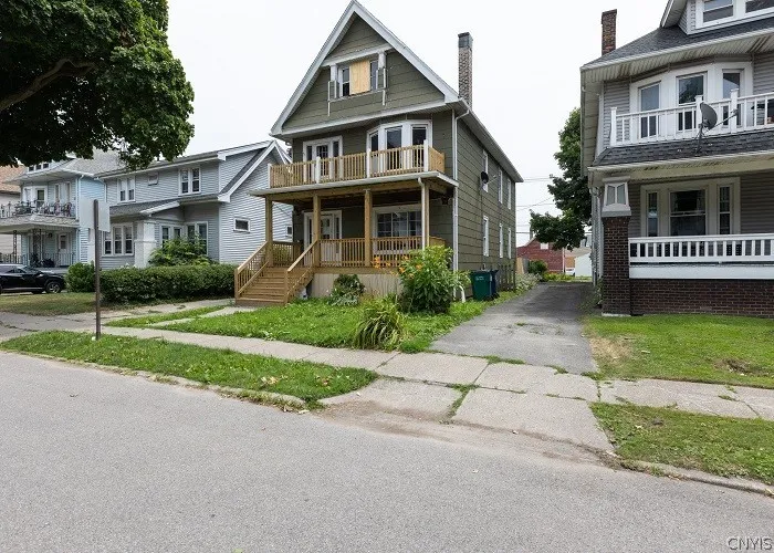 19 Heussy Avenue, Buffalo, New York 14220, Buffalo, New York 14220, 6 Bedrooms Bedrooms, ,2 BathroomsBathrooms,Residential,Closed,19 Heussy Avenue, Buffalo, New York 14220,0,S1551008
