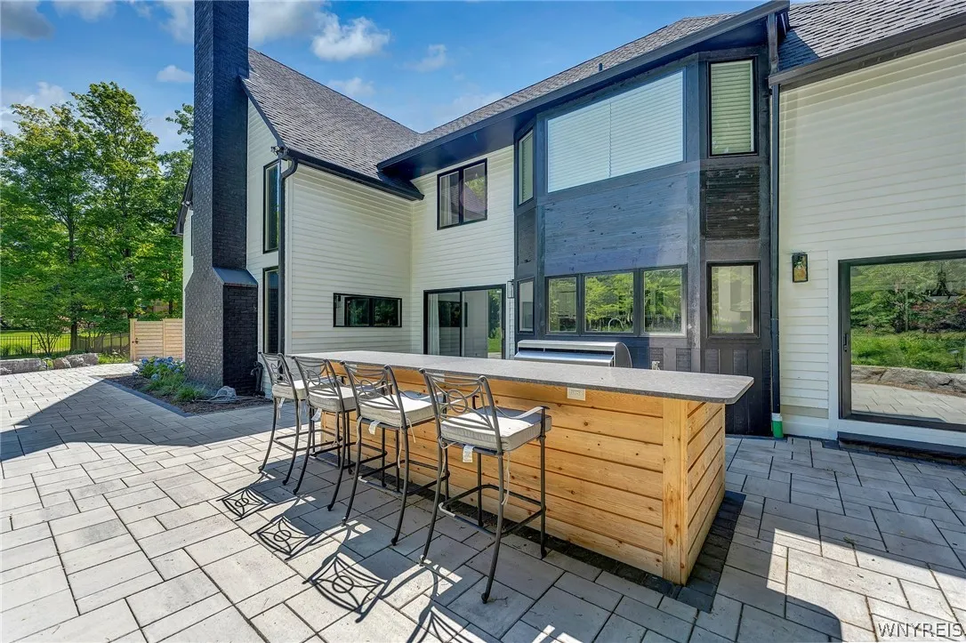 Outdoor Kitchen