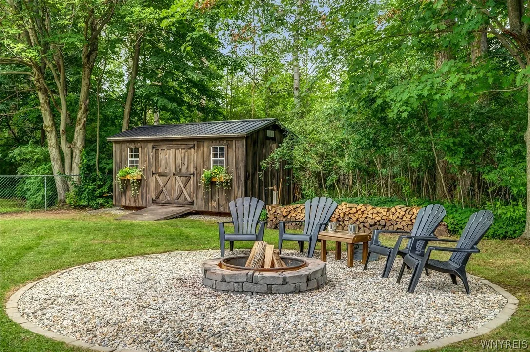 1695 Meadow Drive, Alden, New York 14004, Alden, New York 14004, 3 Bedrooms Bedrooms, 6 Rooms Rooms,1 BathroomBathrooms,Residential,Closed,1695 Meadow Drive, Alden, New York 14004,0,B1550990