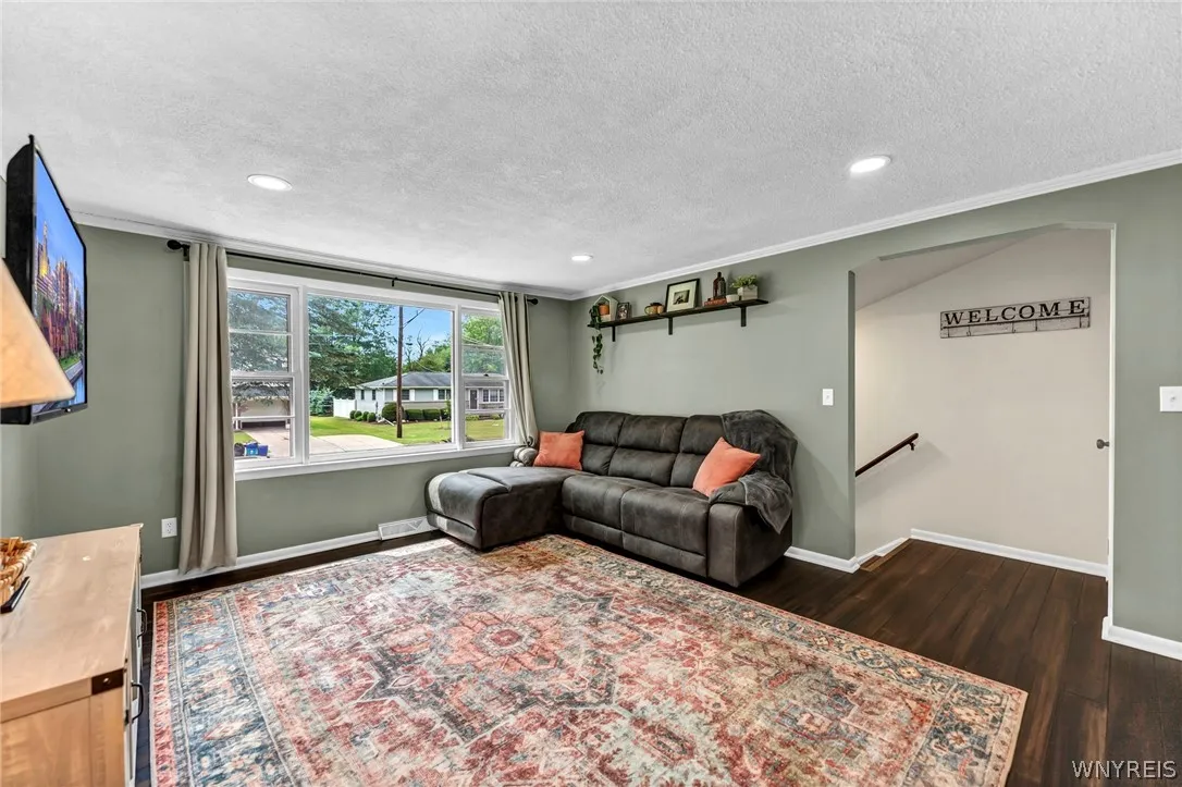 1695 Meadow Drive, Alden, New York 14004, Alden, New York 14004, 3 Bedrooms Bedrooms, 6 Rooms Rooms,1 BathroomBathrooms,Residential,Closed,1695 Meadow Drive, Alden, New York 14004,0,B1550990