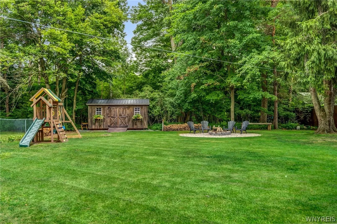 1695 Meadow Drive, Alden, New York 14004, Alden, New York 14004, 3 Bedrooms Bedrooms, 6 Rooms Rooms,1 BathroomBathrooms,Residential,Closed,1695 Meadow Drive, Alden, New York 14004,0,B1550990
