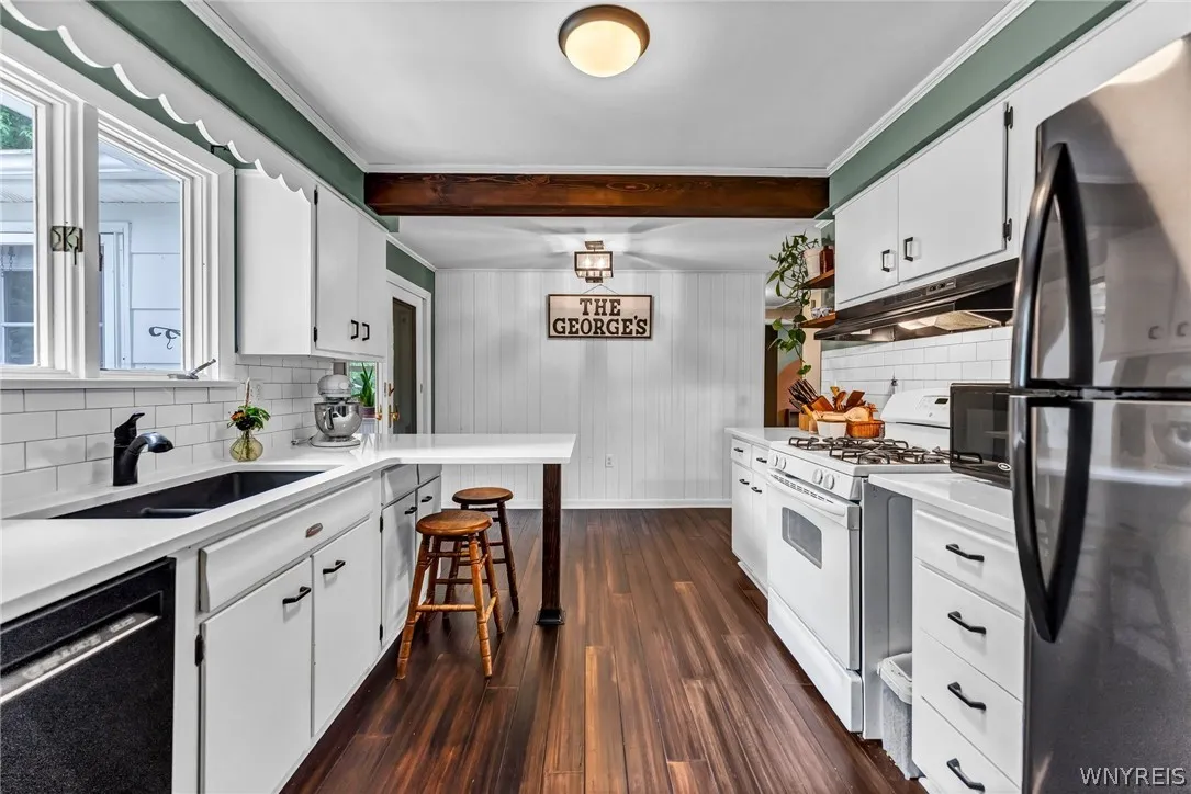 1695 Meadow Drive, Alden, New York 14004, Alden, New York 14004, 3 Bedrooms Bedrooms, 6 Rooms Rooms,1 BathroomBathrooms,Residential,Closed,1695 Meadow Drive, Alden, New York 14004,0,B1550990