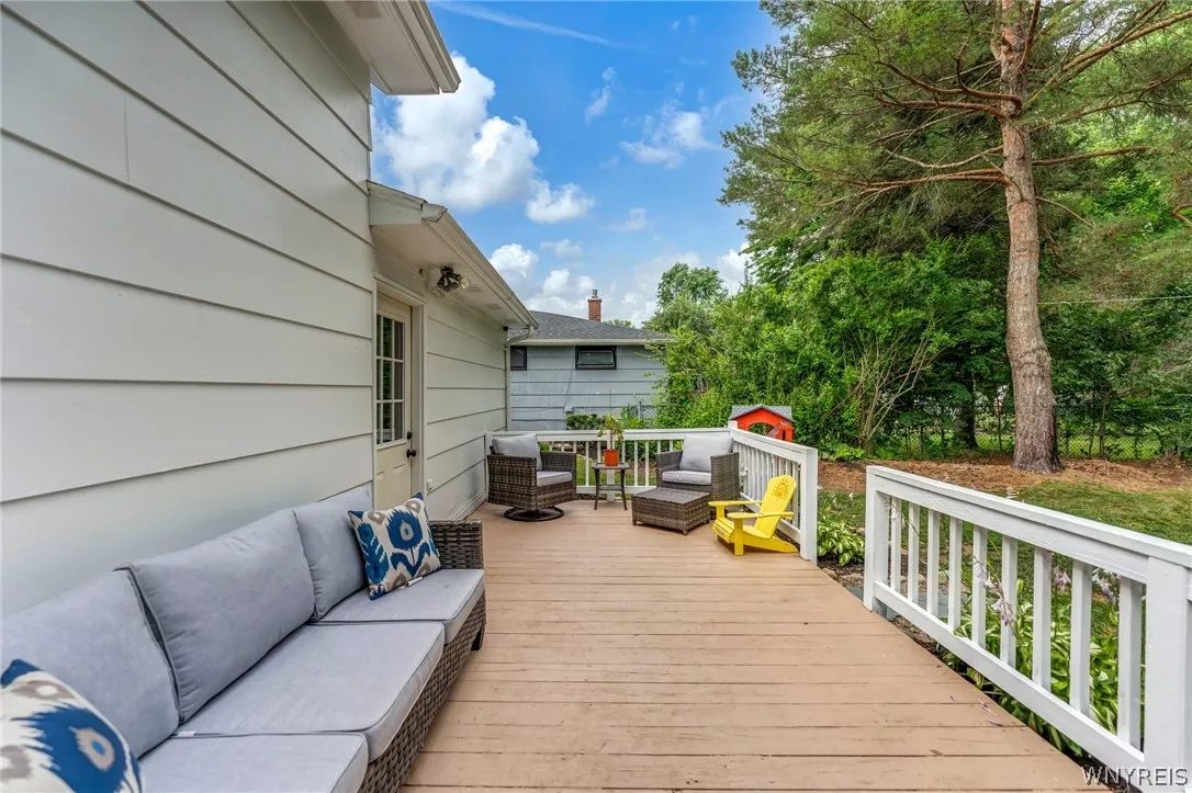 1695 Meadow Drive, Alden, New York 14004, Alden, New York 14004, 3 Bedrooms Bedrooms, 6 Rooms Rooms,1 BathroomBathrooms,Residential,Closed,1695 Meadow Drive, Alden, New York 14004,0,B1550990