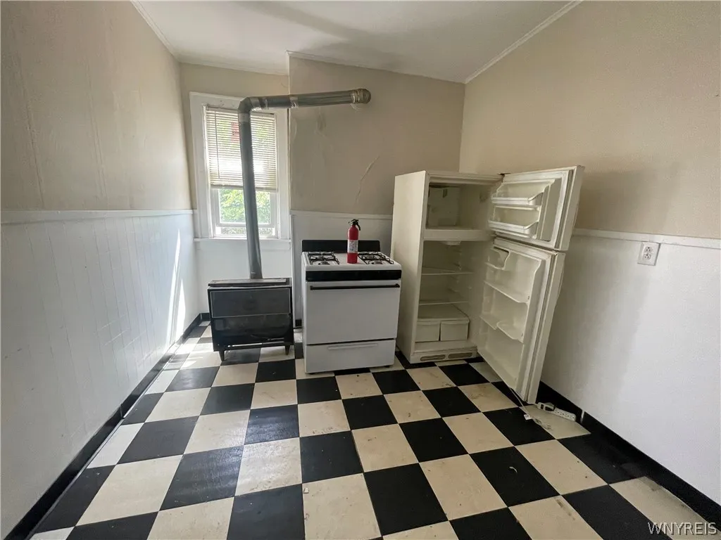 668-670 Ontario Street, Buffalo, New York 14207, Buffalo, New York 14207, 9 Bedrooms Bedrooms, ,Multi Family,Closed,668-670 Ontario Street, Buffalo, New York 14207,0,B1551384