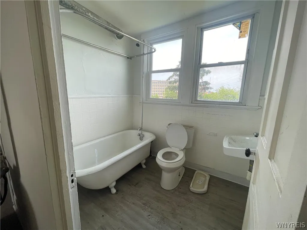 668-670 Ontario Street, Buffalo, New York 14207, Buffalo, New York 14207, 9 Bedrooms Bedrooms, ,Multi Family,Closed,668-670 Ontario Street, Buffalo, New York 14207,0,B1551384