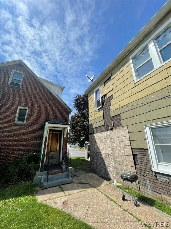 668-670 Ontario Street, Buffalo, New York 14207, Buffalo, New York 14207, 9 Bedrooms Bedrooms, ,Multi Family,Closed,668-670 Ontario Street, Buffalo, New York 14207,0,B1551384
