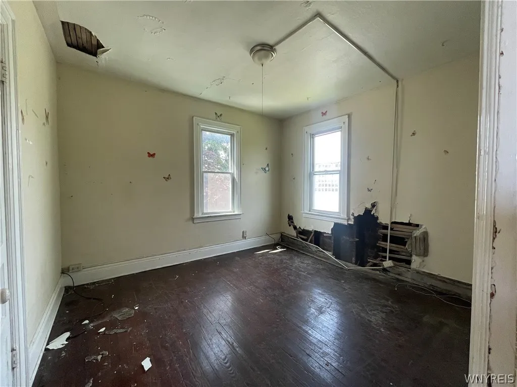 668-670 Ontario Street, Buffalo, New York 14207, Buffalo, New York 14207, 9 Bedrooms Bedrooms, ,Multi Family,Closed,668-670 Ontario Street, Buffalo, New York 14207,0,B1551384