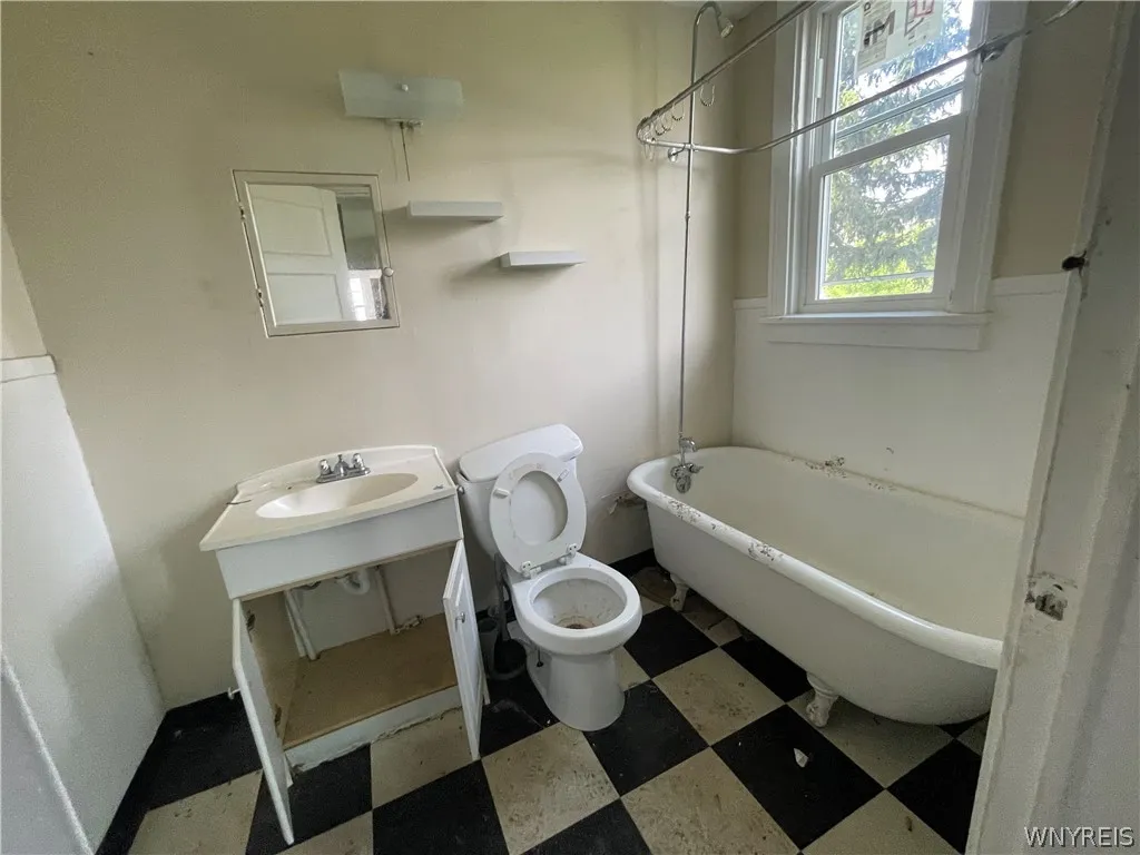 668-670 Ontario Street, Buffalo, New York 14207, Buffalo, New York 14207, 9 Bedrooms Bedrooms, ,Multi Family,Closed,668-670 Ontario Street, Buffalo, New York 14207,0,B1551384