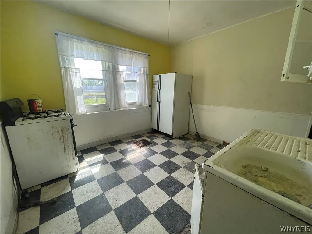 668-670 Ontario Street, Buffalo, New York 14207, Buffalo, New York 14207, 9 Bedrooms Bedrooms, ,Multi Family,Closed,668-670 Ontario Street, Buffalo, New York 14207,0,B1551384