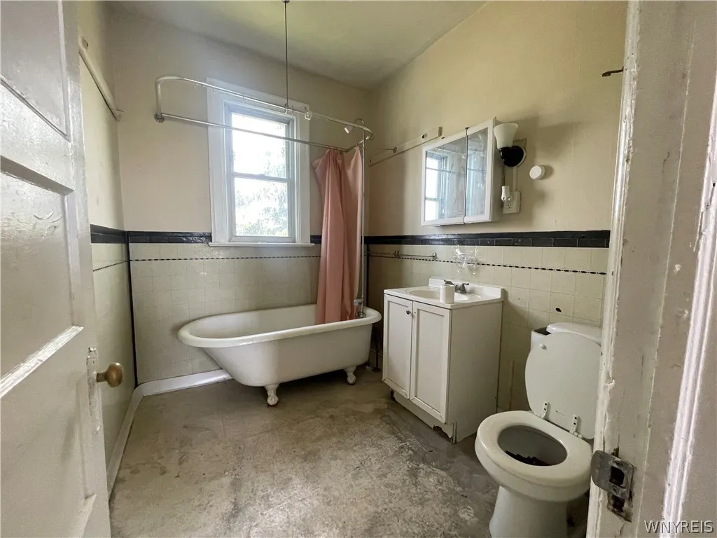 668-670 Ontario Street, Buffalo, New York 14207, Buffalo, New York 14207, 9 Bedrooms Bedrooms, ,Multi Family,Closed,668-670 Ontario Street, Buffalo, New York 14207,0,B1551384