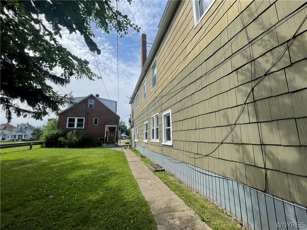 668-670 Ontario Street, Buffalo, New York 14207, Buffalo, New York 14207, 9 Bedrooms Bedrooms, ,Multi Family,Closed,668-670 Ontario Street, Buffalo, New York 14207,0,B1551384