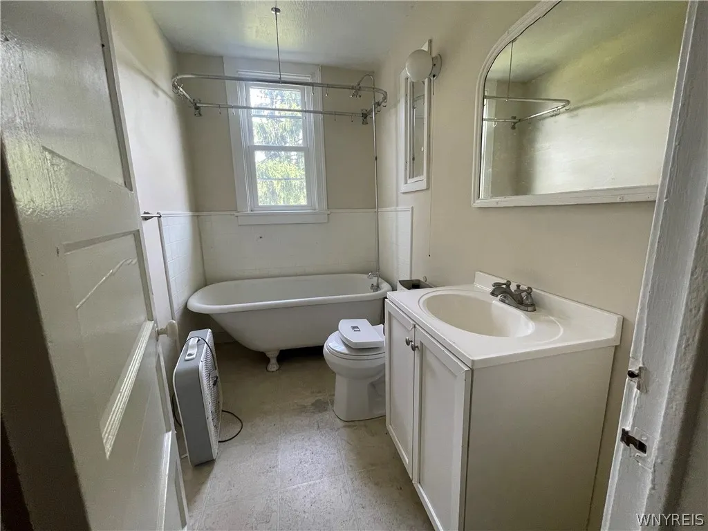 668-670 Ontario Street, Buffalo, New York 14207, Buffalo, New York 14207, 9 Bedrooms Bedrooms, ,Multi Family,Closed,668-670 Ontario Street, Buffalo, New York 14207,0,B1551384