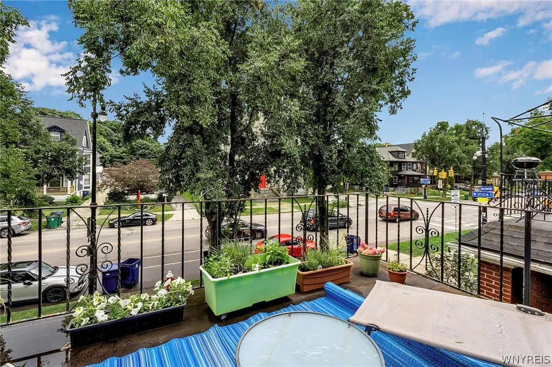 Upper apartment porch