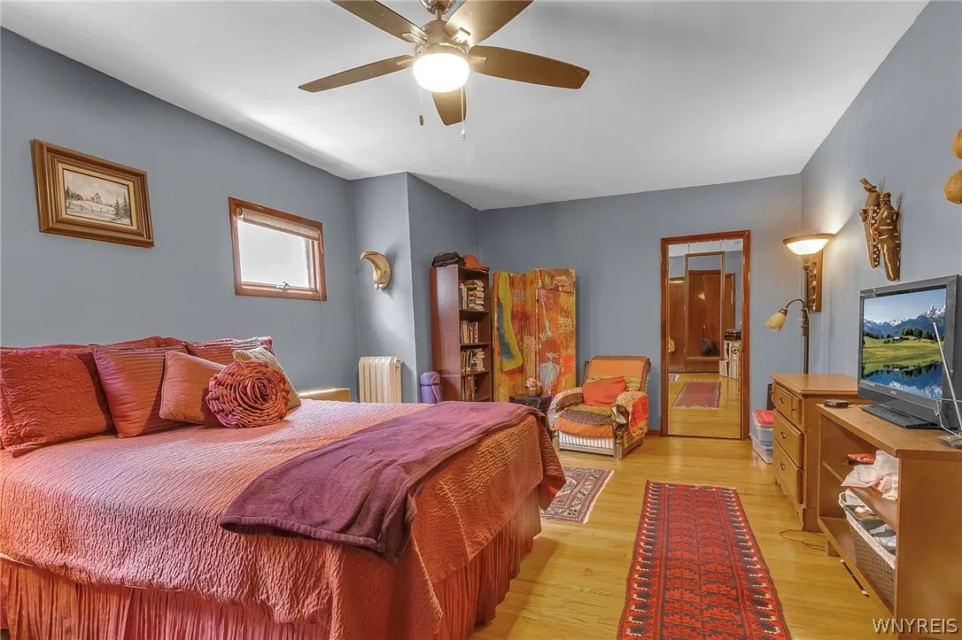 Upper apartment