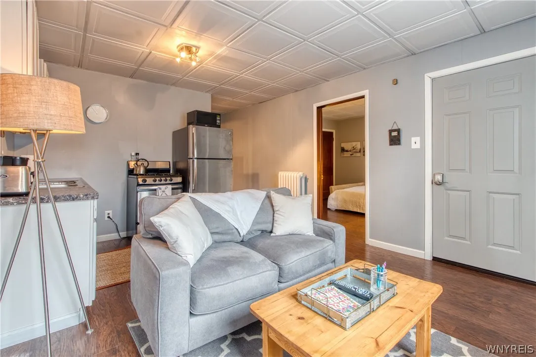 Lower rear apartment
