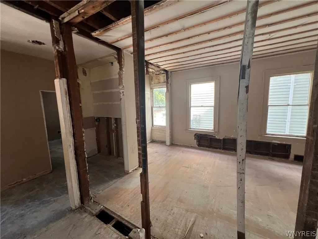 348 Baynes Street, Buffalo, New York 14213, Buffalo, New York 14213, 5 Bedrooms Bedrooms, 12 Rooms Rooms,1 BathroomBathrooms,Residential,Closed,348 Baynes Street, Buffalo, New York 14213,0,B1549496