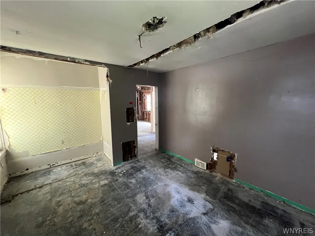 348 Baynes Street, Buffalo, New York 14213, Buffalo, New York 14213, 5 Bedrooms Bedrooms, 12 Rooms Rooms,1 BathroomBathrooms,Residential,Closed,348 Baynes Street, Buffalo, New York 14213,0,B1549496