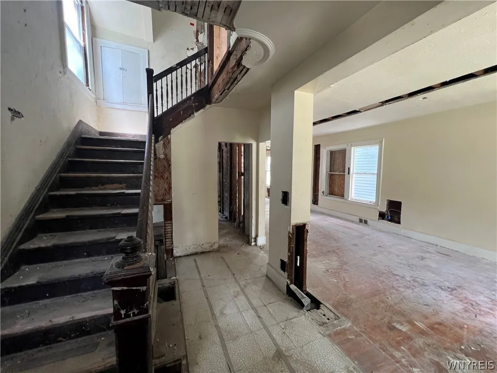 348 Baynes Street, Buffalo, New York 14213, Buffalo, New York 14213, 5 Bedrooms Bedrooms, 12 Rooms Rooms,1 BathroomBathrooms,Residential,Closed,348 Baynes Street, Buffalo, New York 14213,0,B1549496